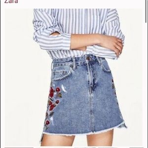 Zara z1975 Denim Skirt Floral Embroidery size M